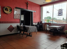 Salon Los Dos Compadres inside