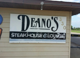 Deano's Steakhouse Lounge inside