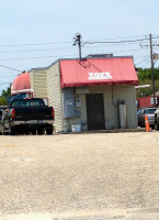 Tops Choice Hamburgers outside