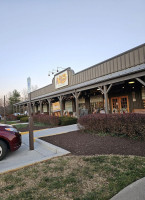 Cracker Barrel Old Country Store outside