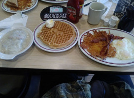 Huddle House food