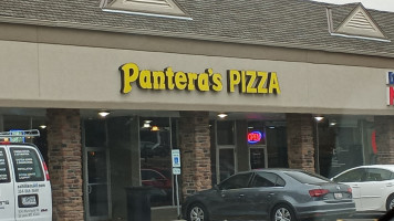 Pantera's Pizza outside