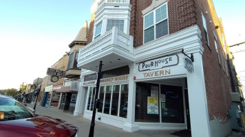 Main Street Pourhouse outside