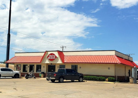 Dairy Queen outside