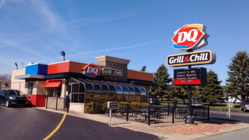 Dairy Queen Grill Chill outside