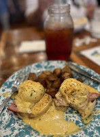 Clyde's Table And Tavern food