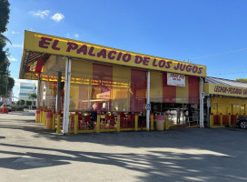 El Palacio De Los Jugos outside