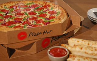 Pizza Hut food