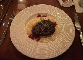 Le Cellier Steakhouse food