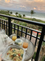 The Fish House At Juno Beach food