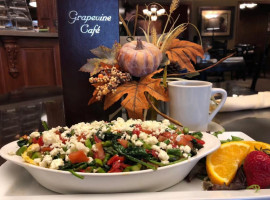 Grapevine Café food