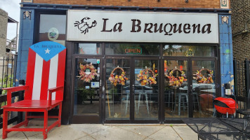 La Bruquena outside