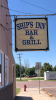 Ships Inn outside