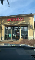 Biscuits Cafe outside