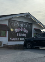 Praters BBQ inside