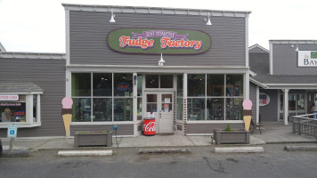 Just Heavenly Fudge Factory outside