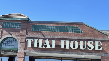 Thai House Tower Place outside