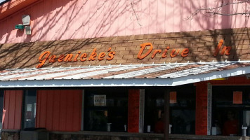 Jaenicke's Drive In inside