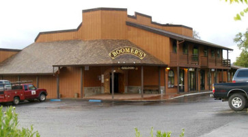 Boomer's Saloon outside