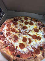 Marely's Pizza food