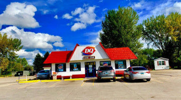 Dairy Queen Grill Chill outside