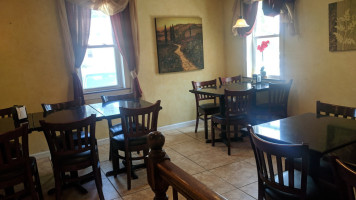 Bella Rosa Italian Eatery inside