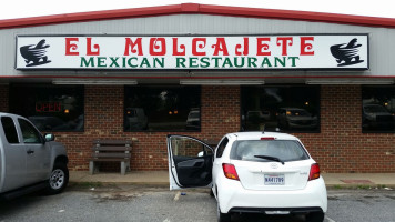 El Molcajete Mexican food