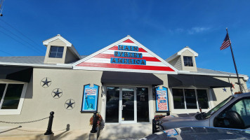 Main Street America An Eatery outside