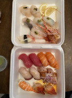 Niya Sushi food