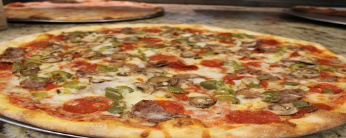 Papa Gio's Pizzeria At Cherokee Lakes Plaza food