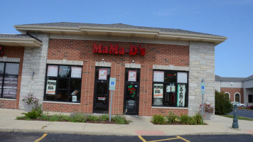 Mama D's outside