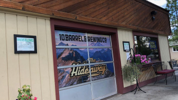 Hideaway Tavern outside