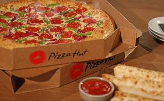 Pizza Hut food