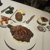 Wellington's Steakhouse at Rising Star Casino Resort food