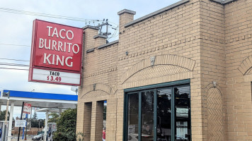 Taco Burrito King outside