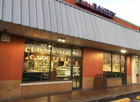 Cuba Bakery outside