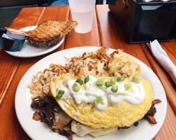 Lucky's Lunch Counter food