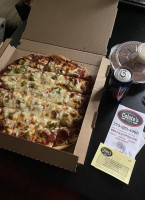 Coluta's Pizza food