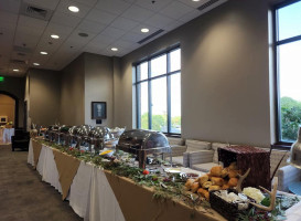 Laurenda's Family Catering food