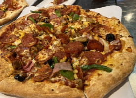 Ultimate California Pizza food