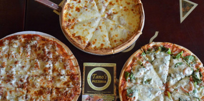 Tano's Pizzeria food