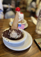 Jaxson's Ice Cream Parlor food