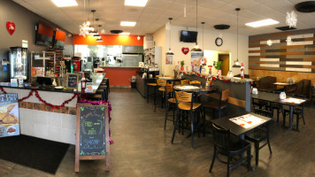 Leeangelo's (aurora) inside