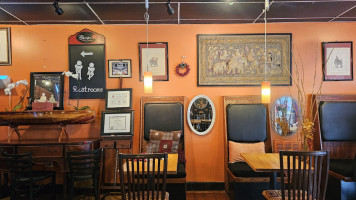 Chiriya’s Thai Cuisine inside