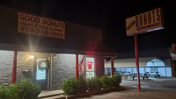 Good Donuts outside