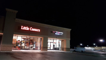 Little Caesars Pizza outside