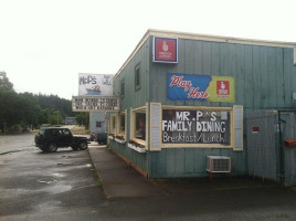 Mr. P's Grill outside