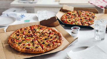 Domino's Pizza food