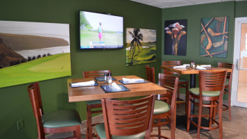 Sandtrap Sports And Grill food