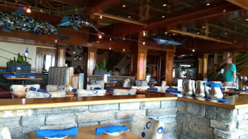 Wahoo's Raw Marina food